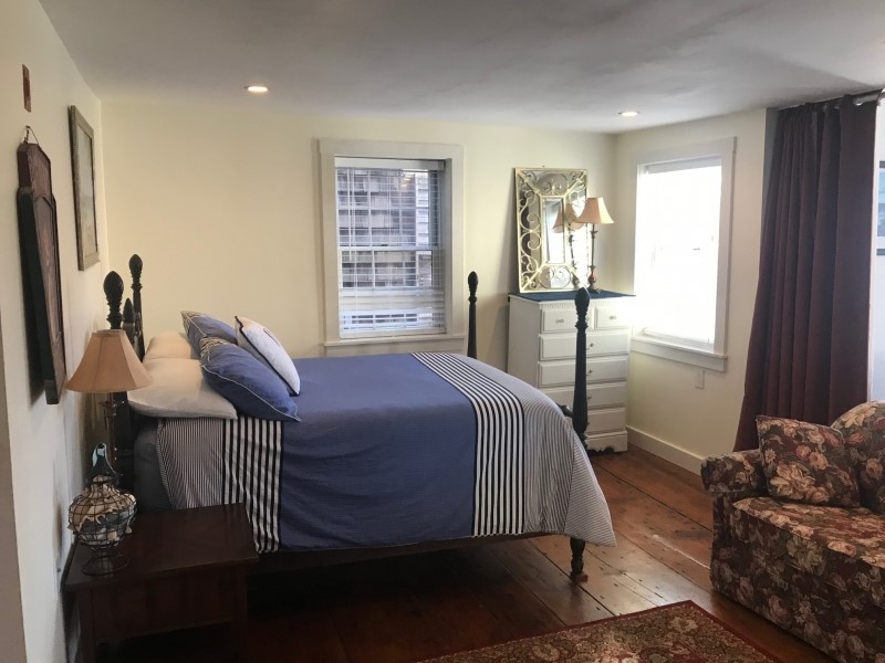 28 Broadway, Unit B Newport, RI 02840 - Photo 11 of 15