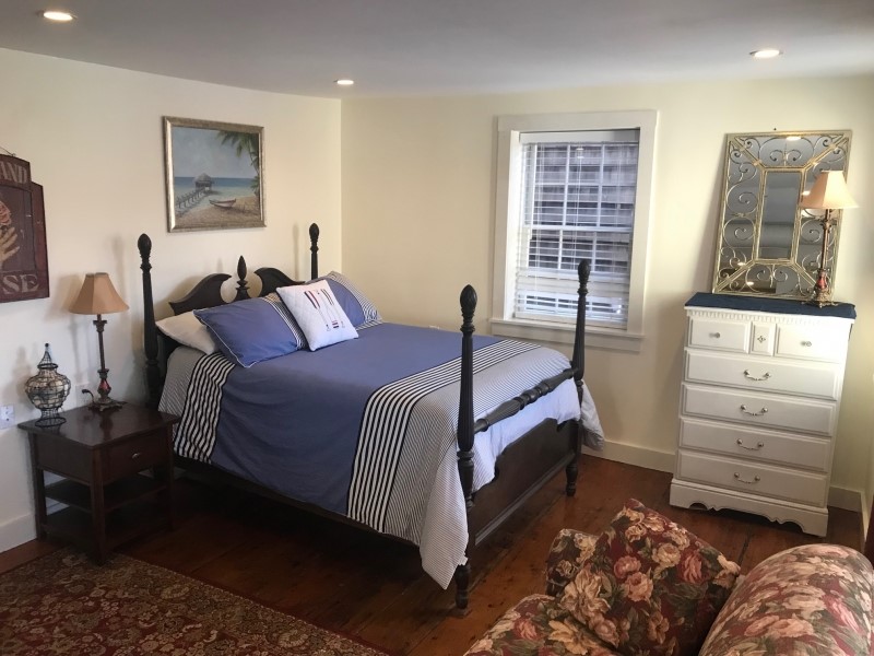 28 Broadway, Unit B Newport, RI 02840 - Photo 12 of 15