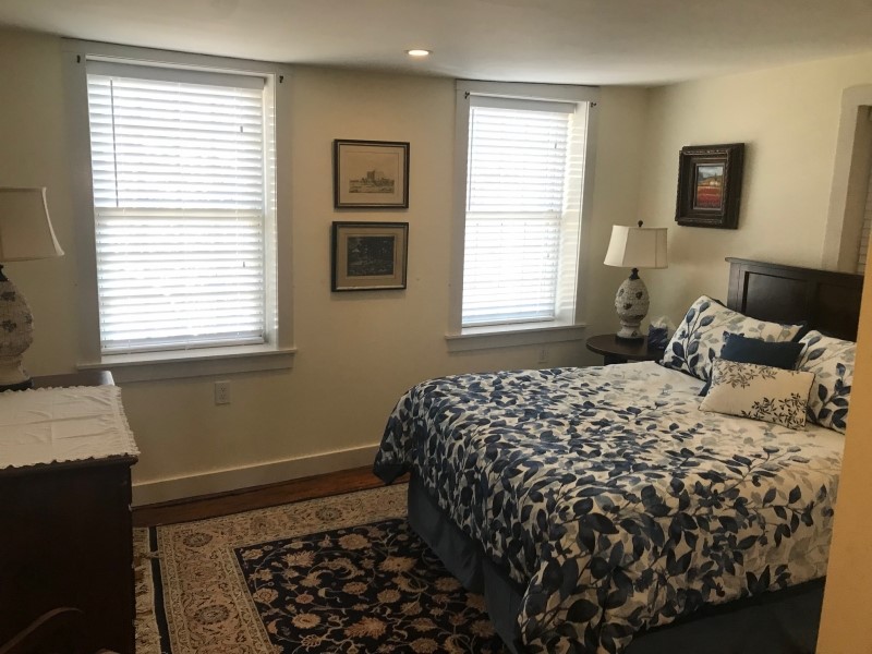 28 Broadway, Unit B Newport, RI 02840 - Photo 13 of 15