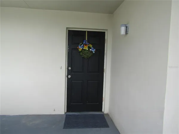 $4,300 | 7351 West Country Club Drive North, Unit 202, Sarasota, FL 34243