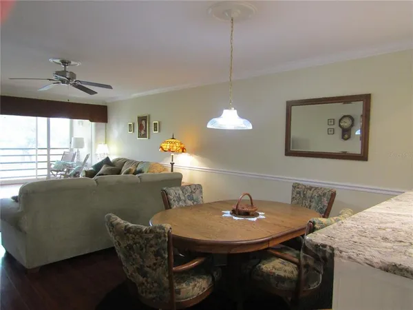 $4,300 | 7351 West Country Club Drive North, Unit 202, Sarasota, FL 34243