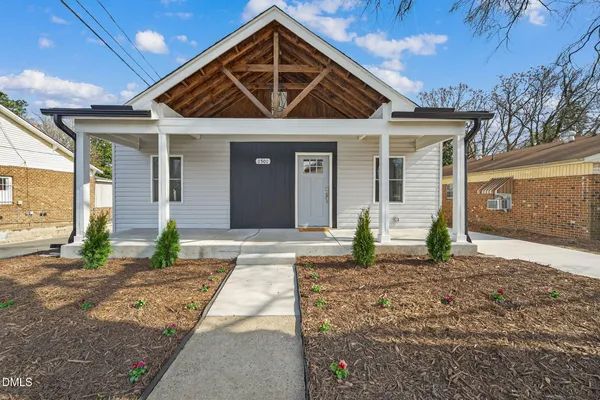 $385,000 | 1501 South Roxboro Street, Durham, NC 27707