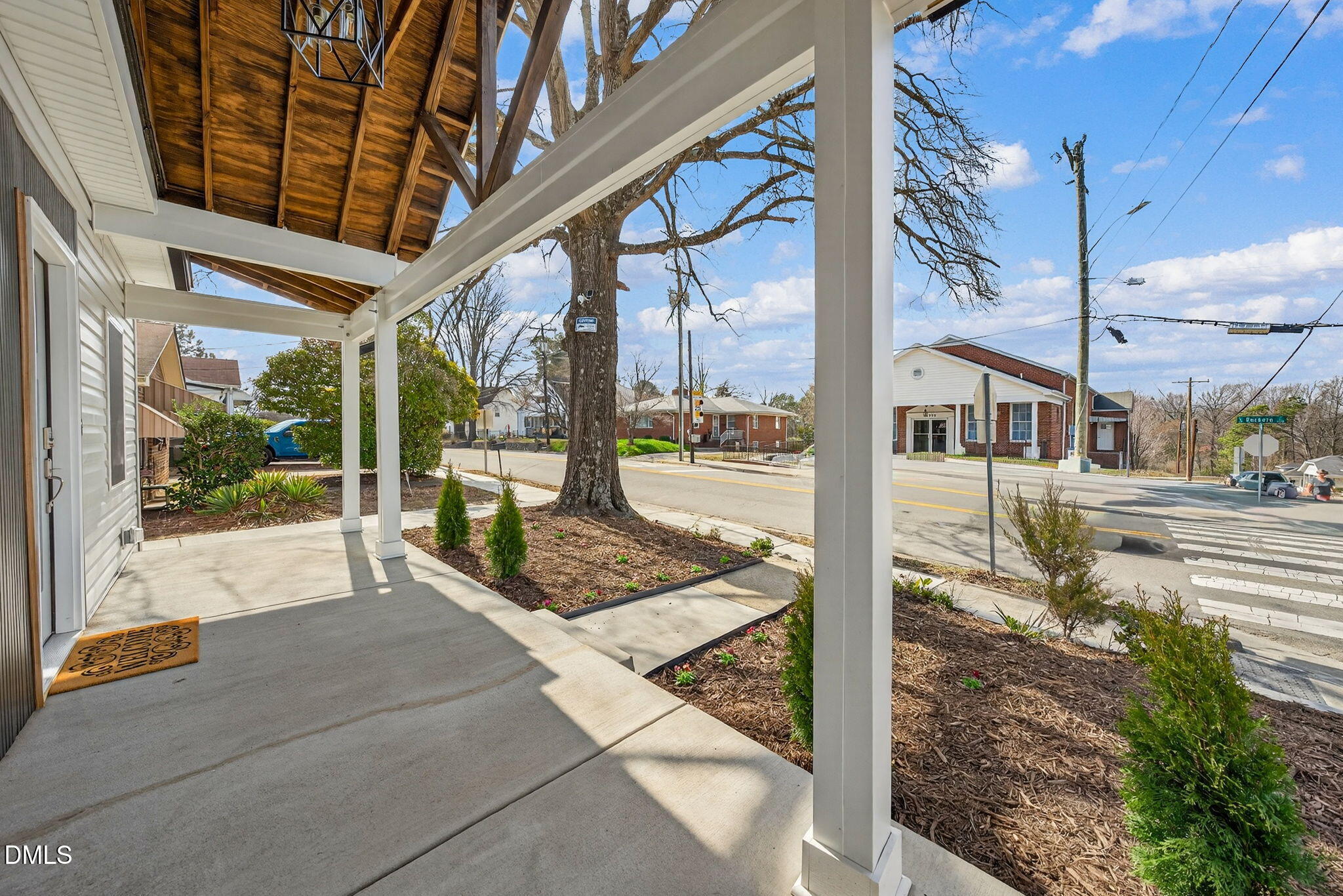 1501 South Roxboro Street Durham, NC 27707 - Photo 4 of 32 4Front