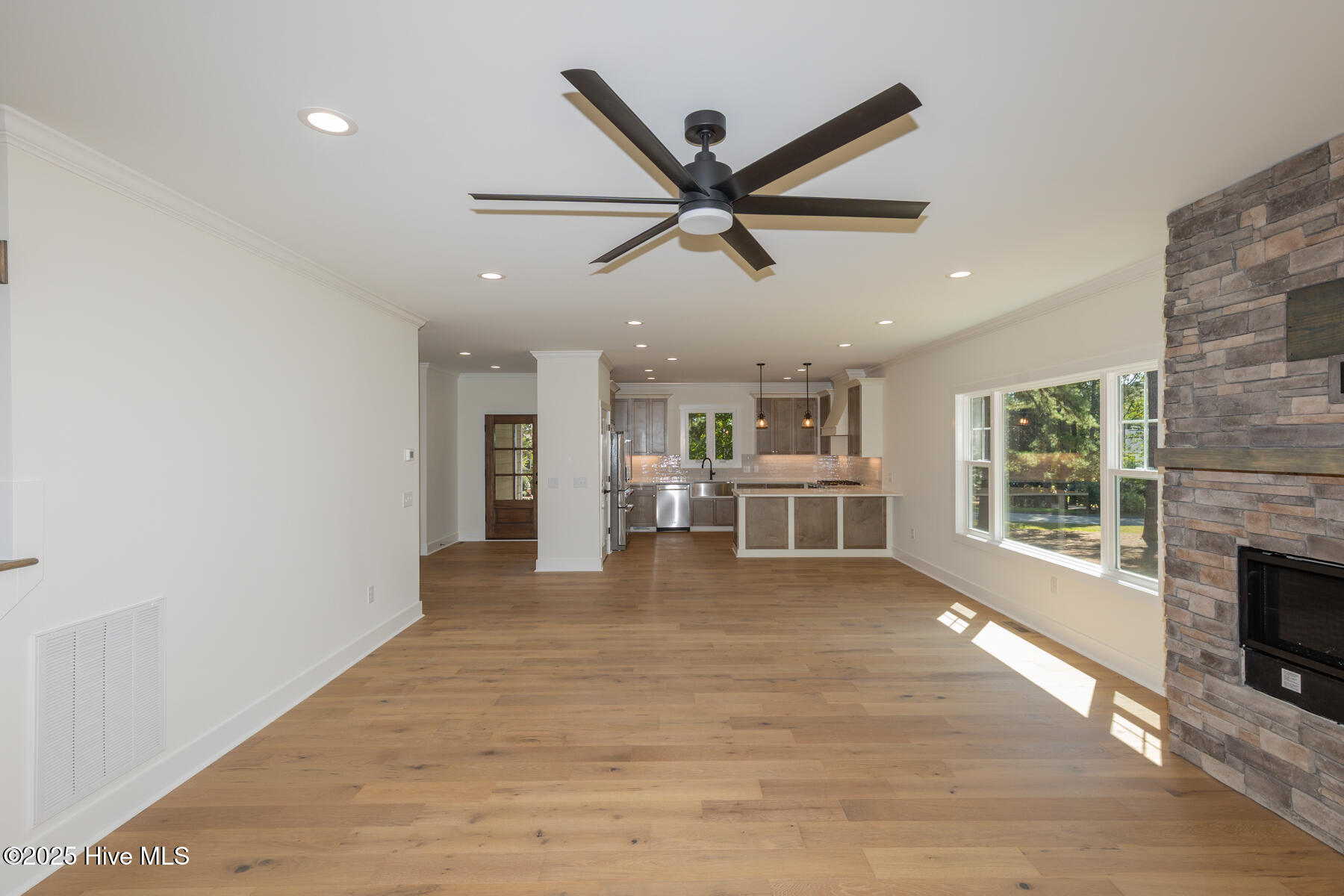 103 Pittman Road West End, NC 27376 - Photo 9 of 52 living-dining4