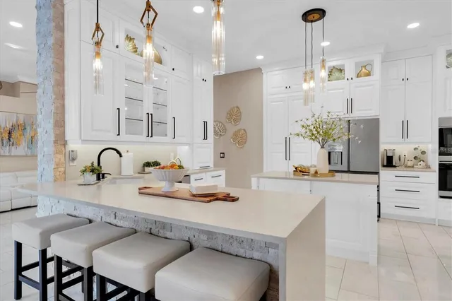 $625,000 | 2718 Brianholly Drive, Valrico, FL 33596