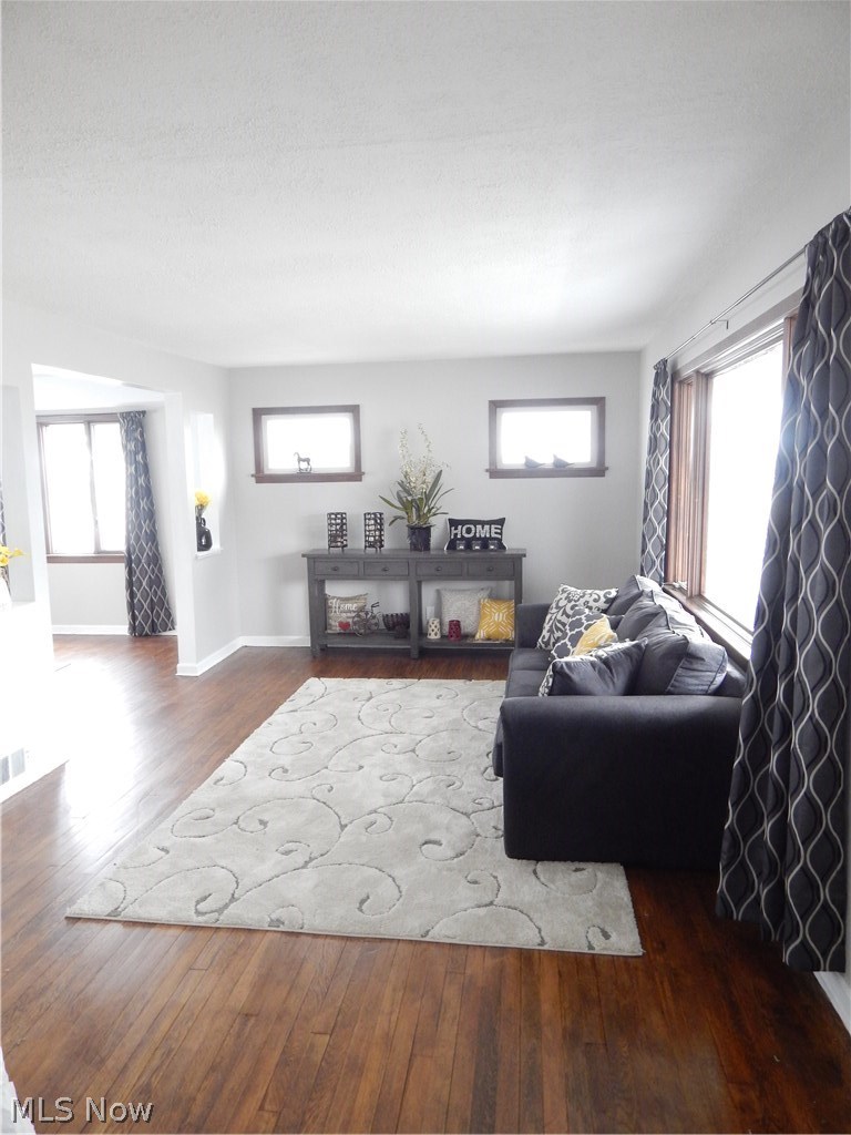 7918 Jameson Road Parma, OH 44129 - Photo 7 of 23