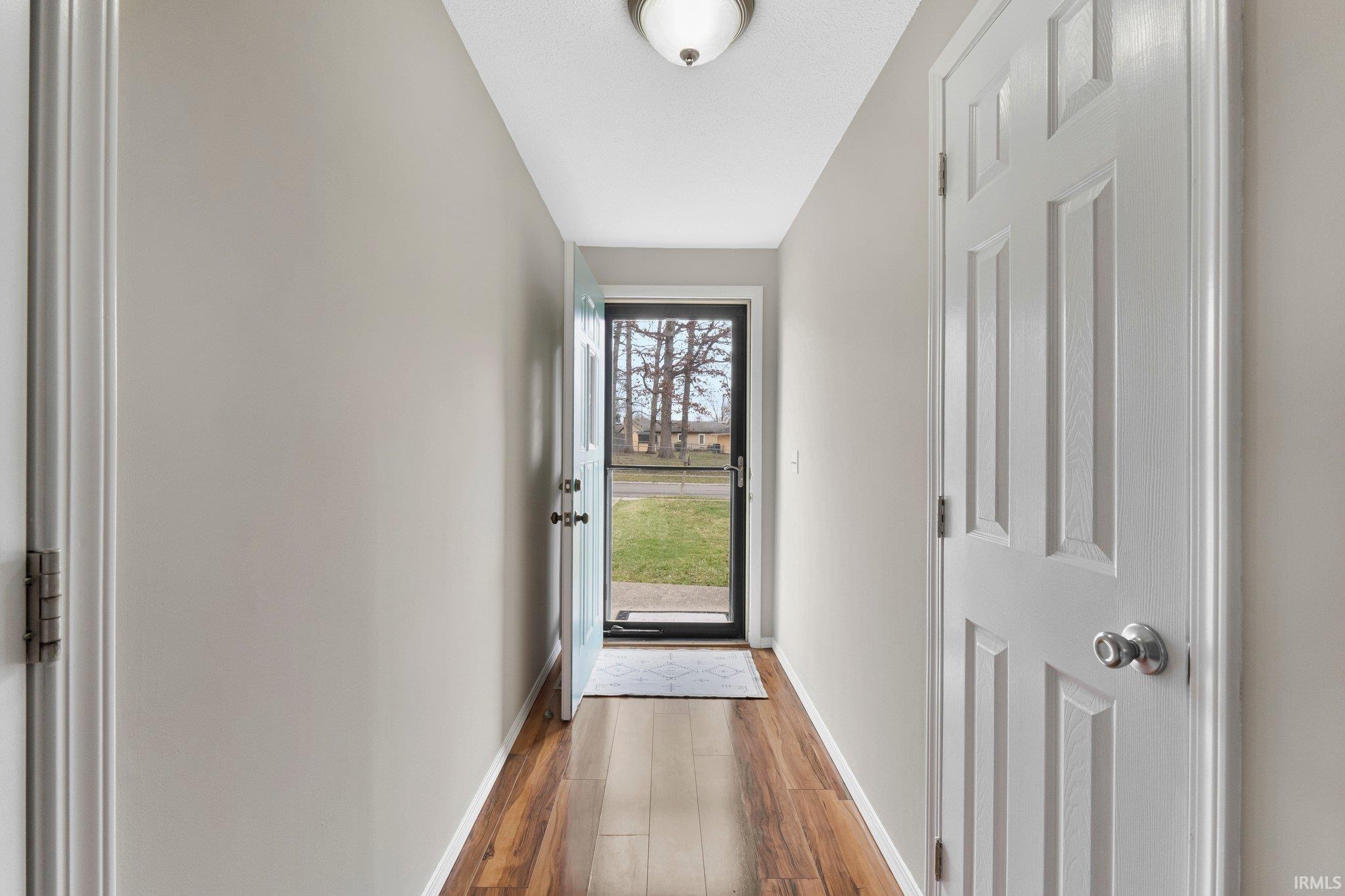 7001 Salge Drive Fort Wayne, IN 46835 - Photo 6 of 36