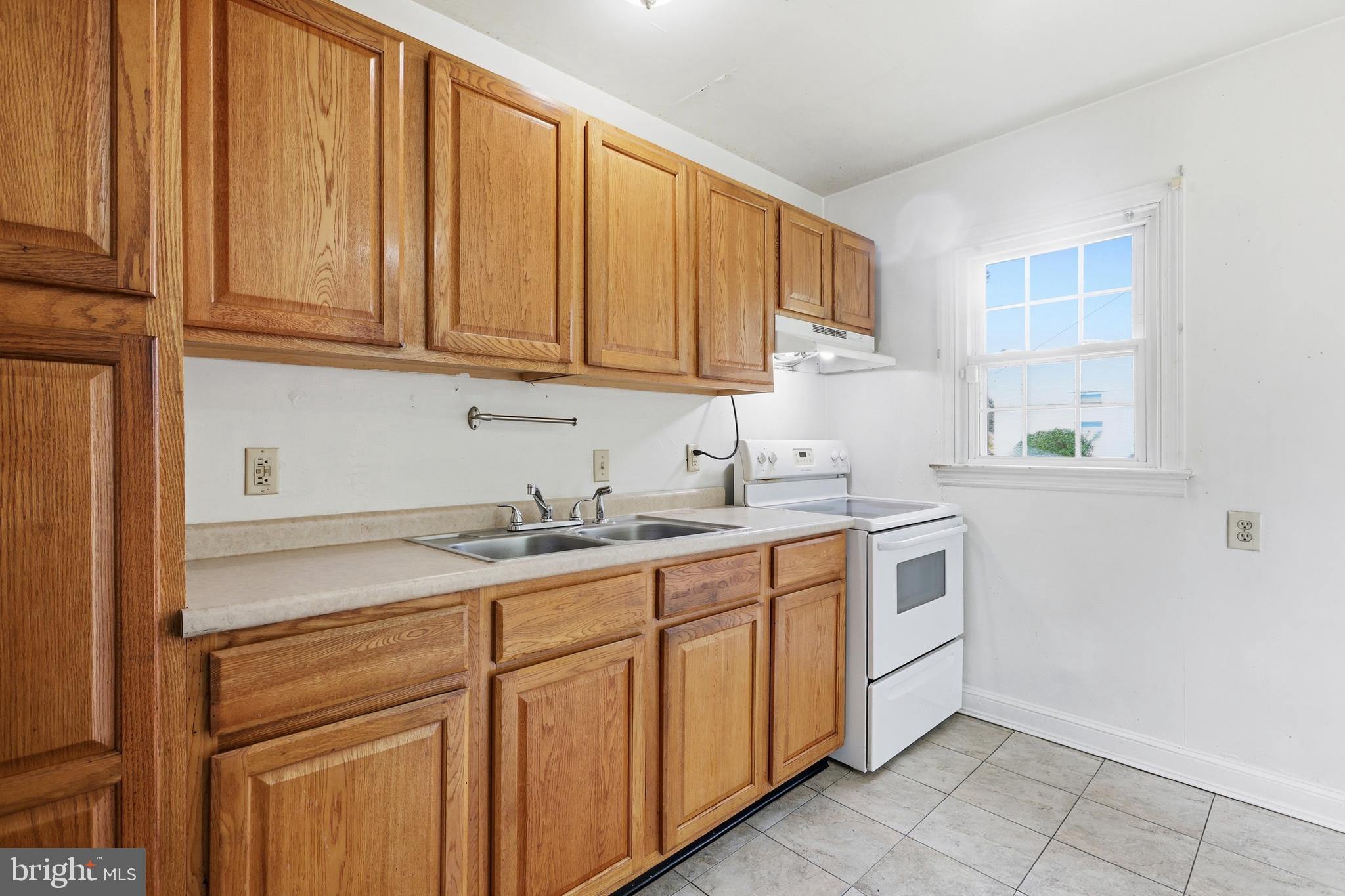6207 Woodley Road Clinton, MD 20735 - Photo 10 of 23 Gallery Image 10