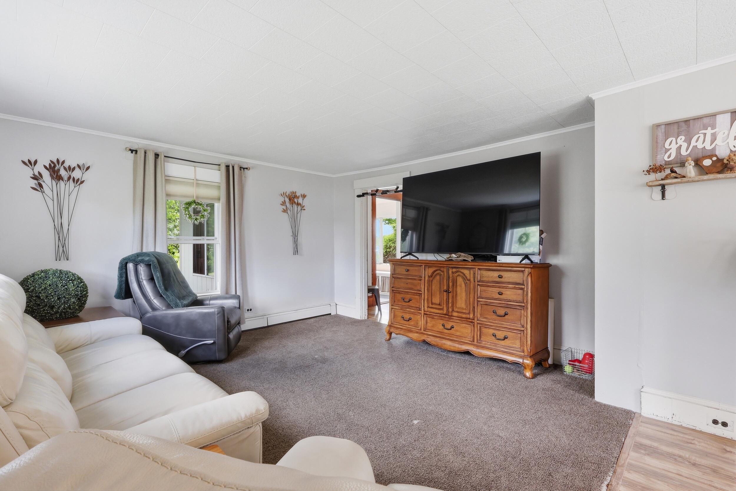45 Pleasant Street Winthrop, ME 04364 - Photo 11 of 30 15_breauxmediaco_014