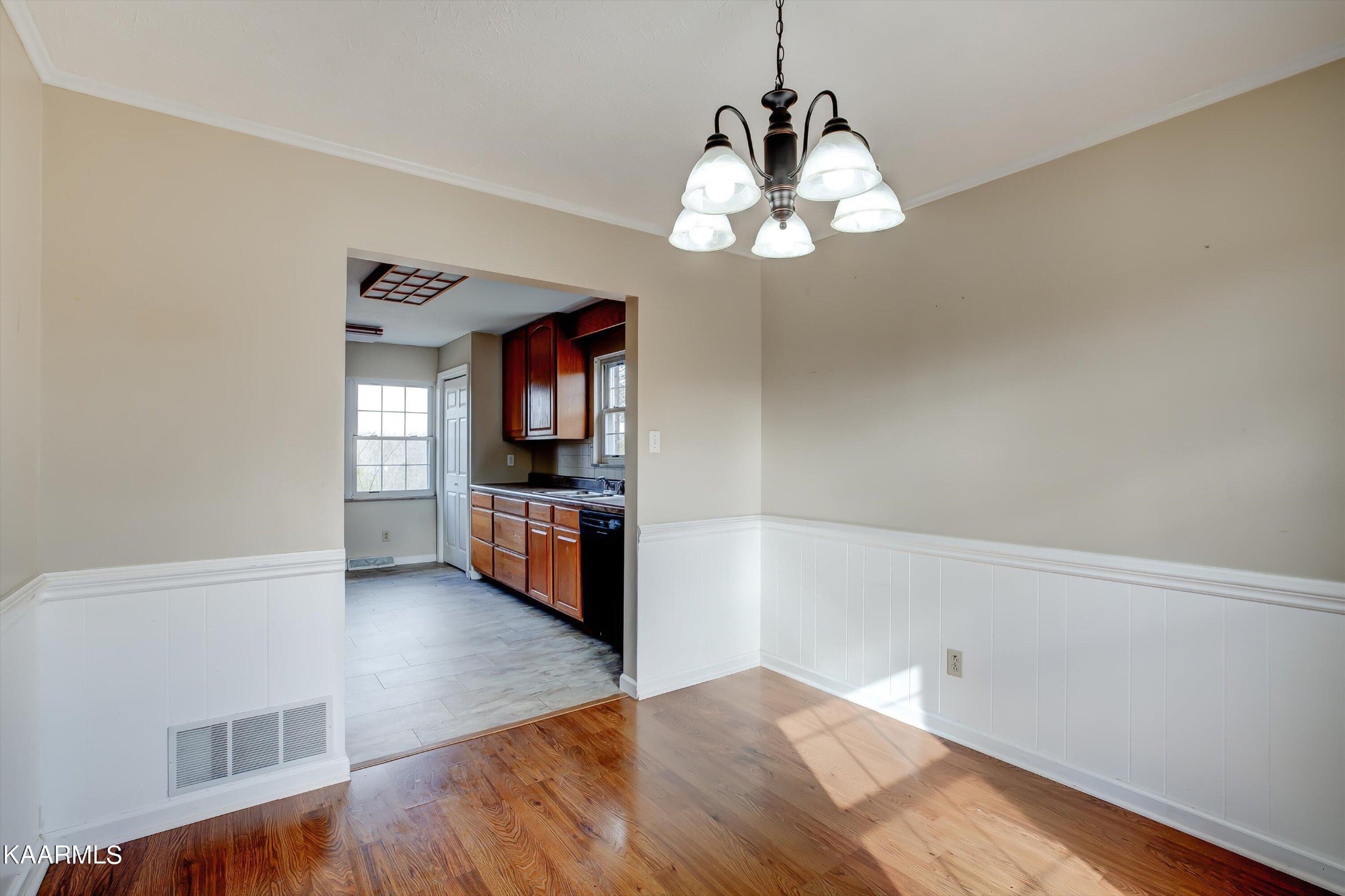 3613 Trevi Road Northeast Knoxville, TN 37918 - Photo 6 of 22 Gallery Image 6