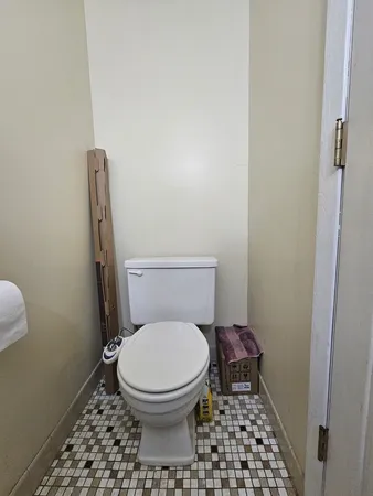 $217,000 | 12 Parkside Court, Unit 10, Vernon Hills, IL 60061