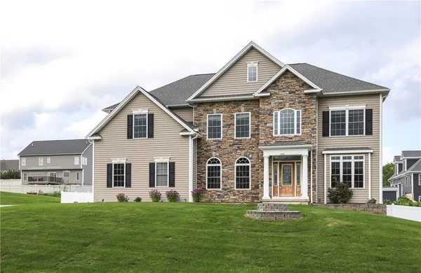 $725,000 | 320 Wexford Lane, Horseheads, NY 14845