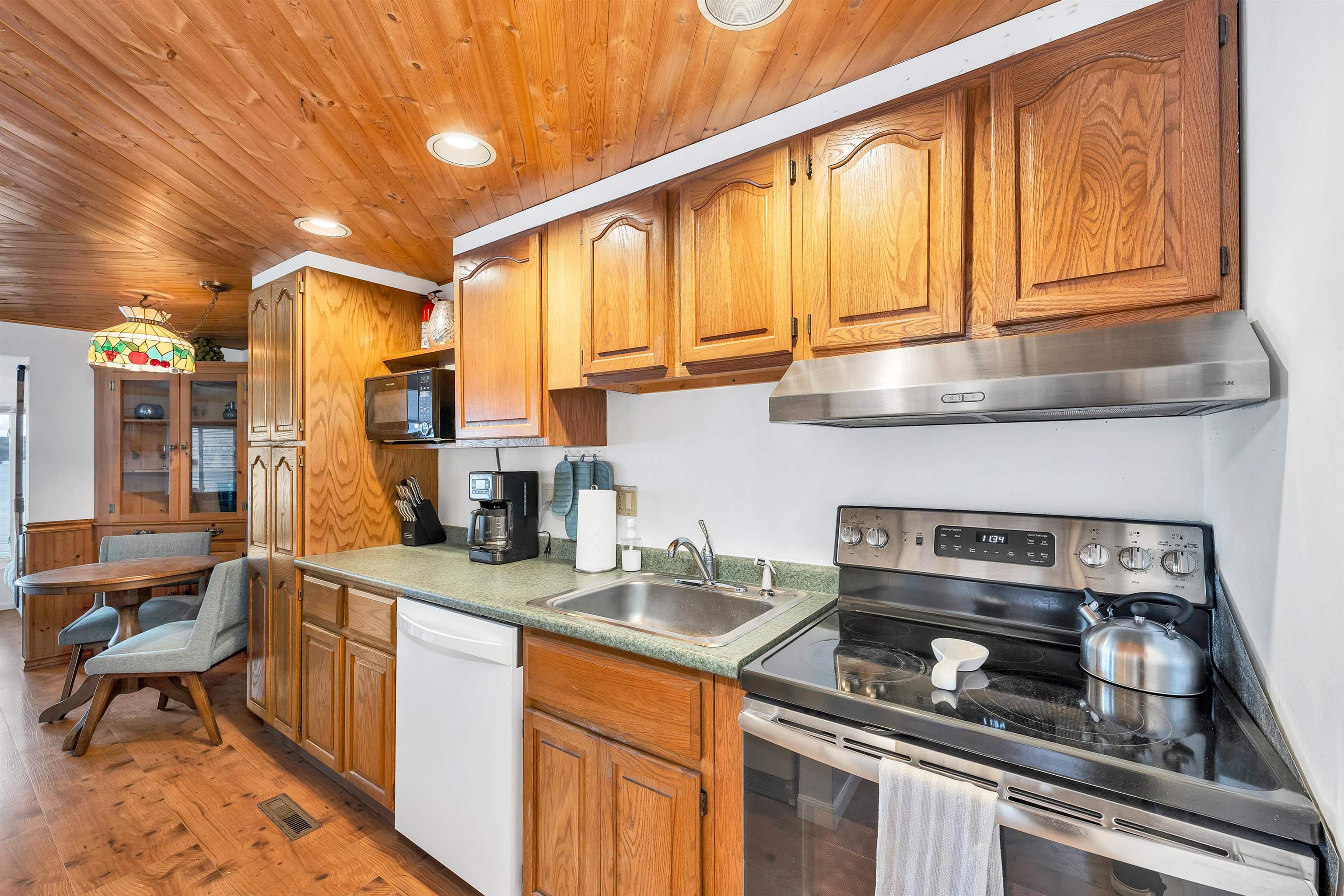 749 Laconia Road, Unit 12 Tilton, NH 03276 - Photo 7 of 36