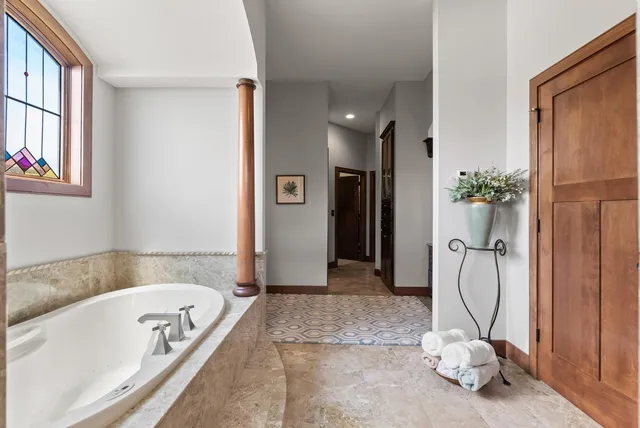 $1,799,000 | 1595 River Shore Drive, Hastings, MN 55033