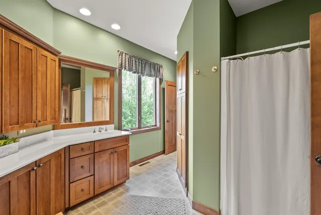 $1,799,000 | 1595 River Shore Drive, Hastings, MN 55033