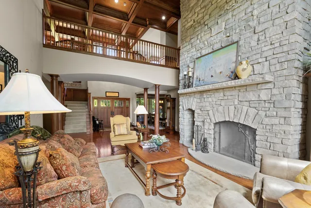 $1,799,000 | 1595 River Shore Drive, Hastings, MN 55033