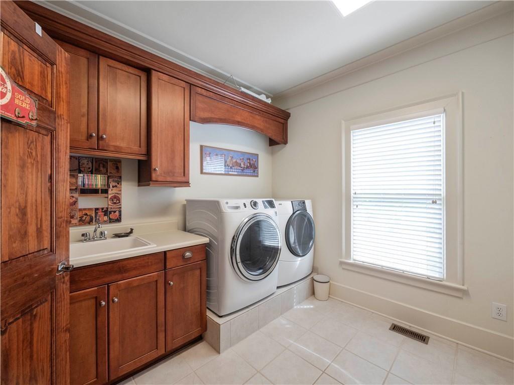 594 Peachtree Road Hoschton, GA 30548 - Photo 46 of 96