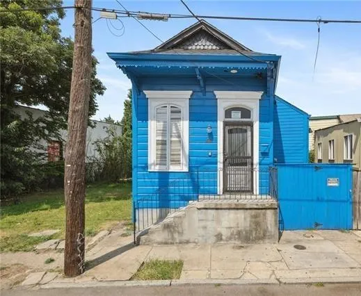 $299,000 | 1411 St Bernard Avenue, New Orleans, LA 70116