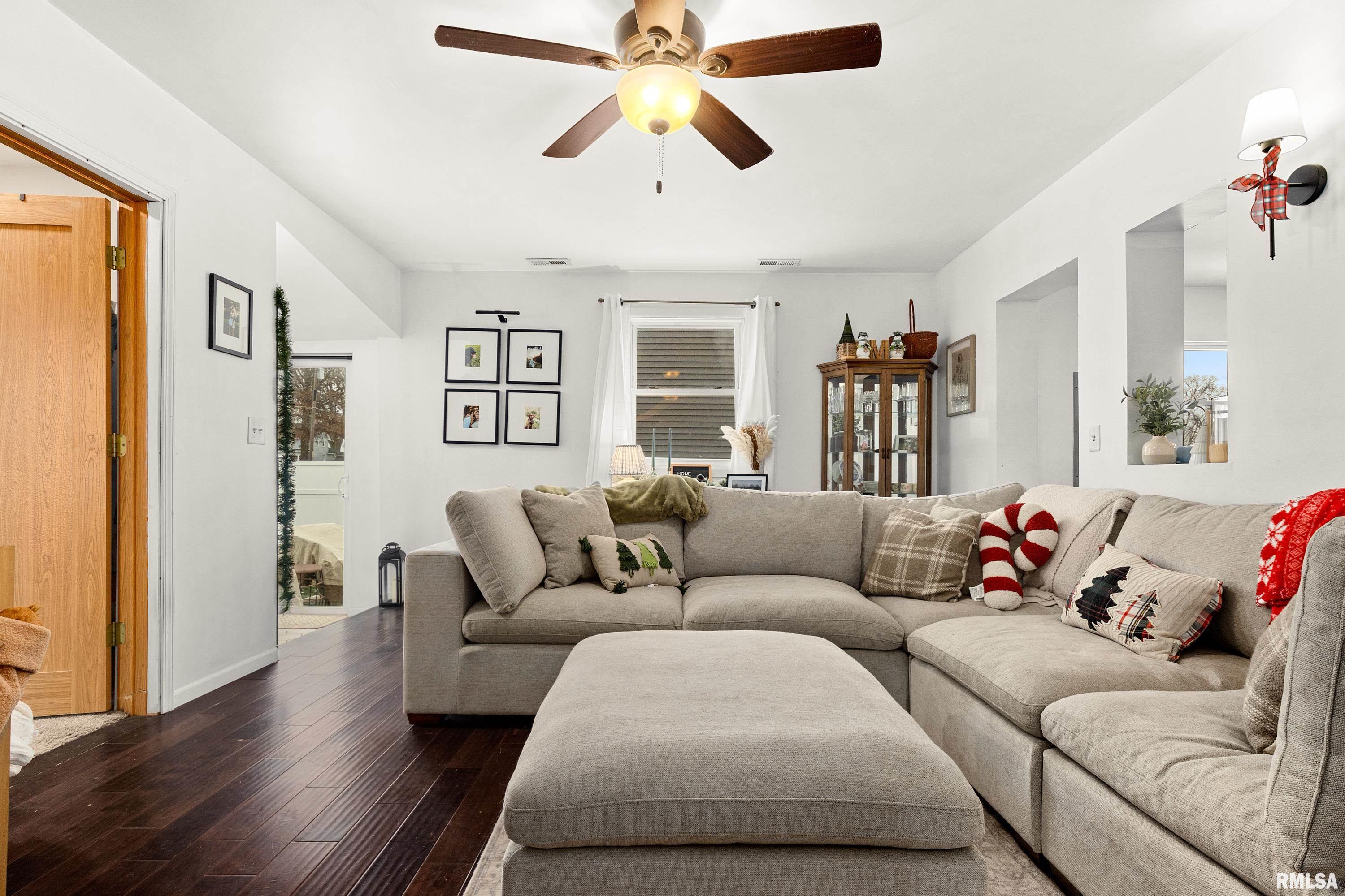 401 South Harris Street Tremont, IL 61568 - Photo 7 of 21