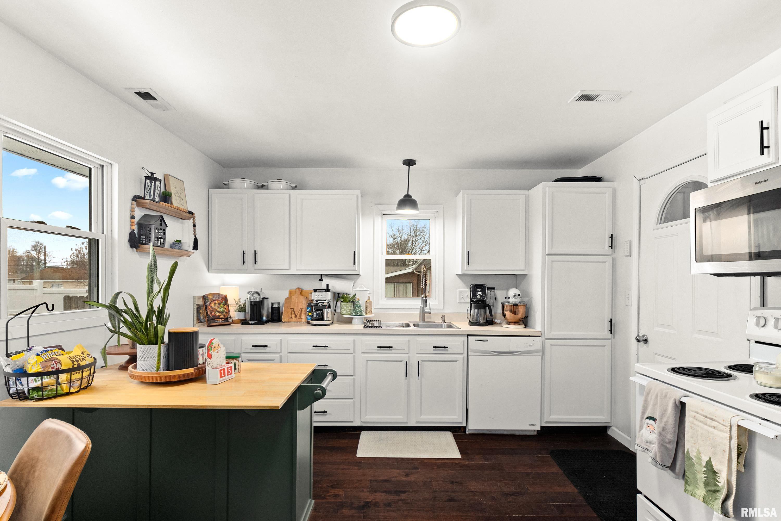 401 South Harris Street Tremont, IL 61568 - Photo 8 of 21