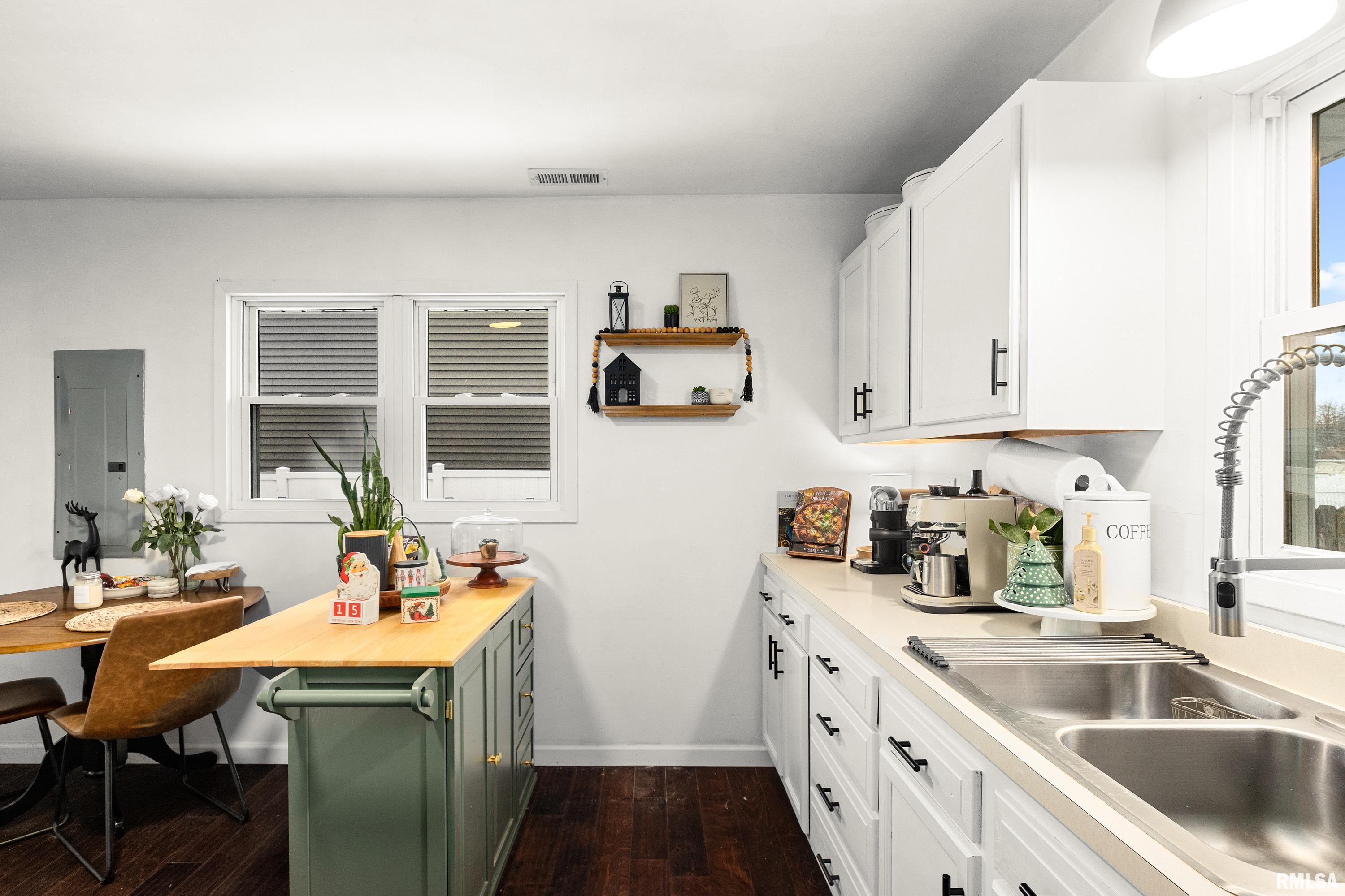 401 South Harris Street Tremont, IL 61568 - Photo 10 of 21