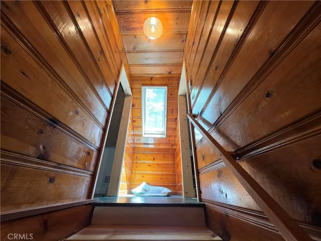 a view of an outdoor space