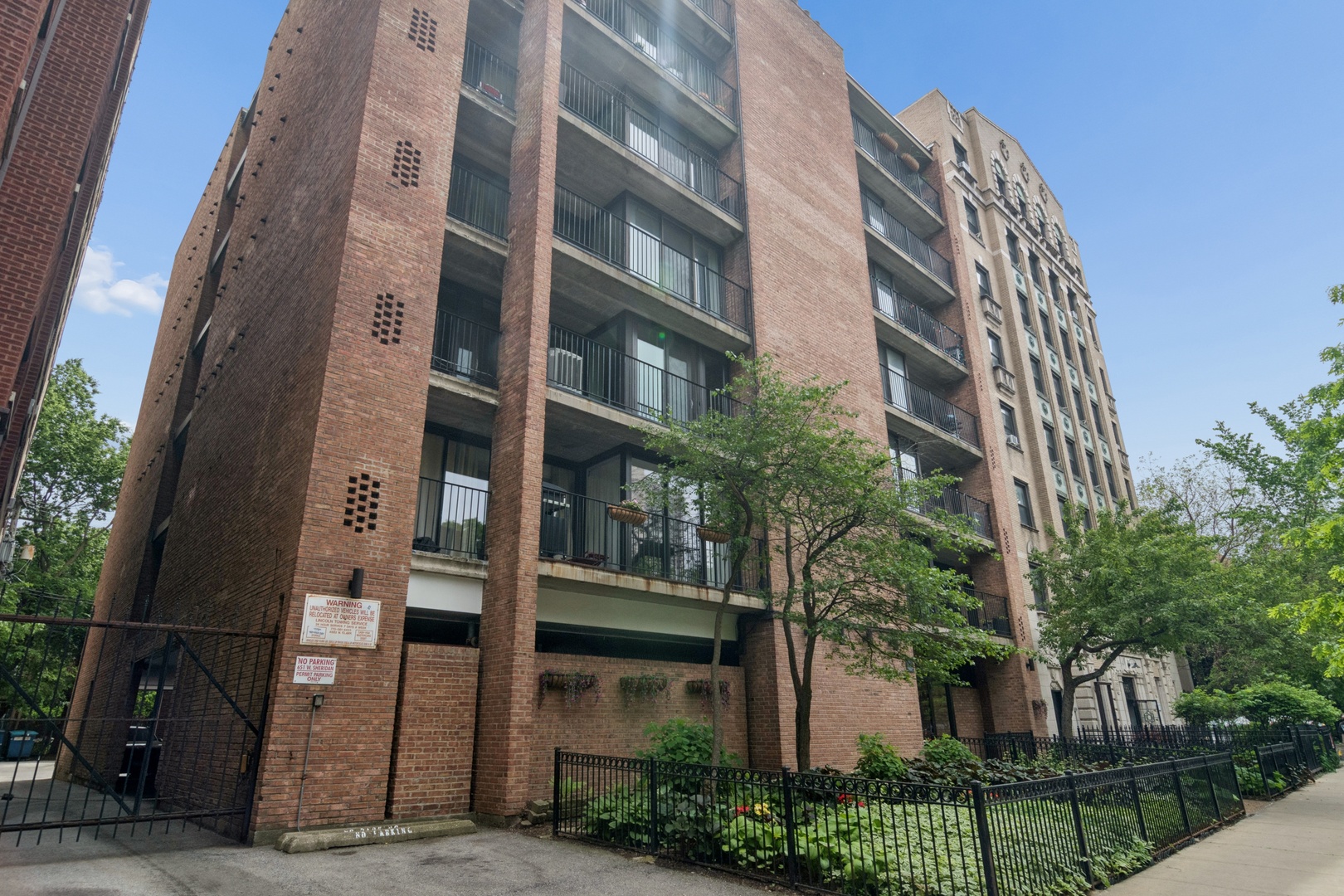 651 West Sheridan Road, Unit 6D Chicago, IL 60613 - Photo 1 of 19