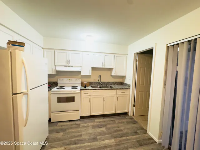 $1,350 | 711 Lunar Lake Circle, Cocoa, FL 32926