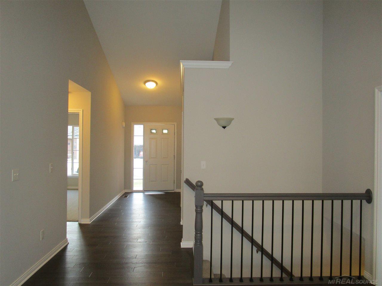 47384 Mariners New Baltimore, MI 48051 - Photo 2 of 19