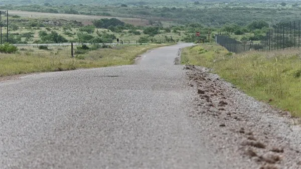 a sign that is on the wall of a building