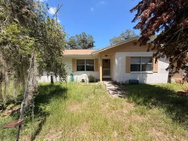 $295,000 | 8110 Habakka Road, Lithia, FL 33547