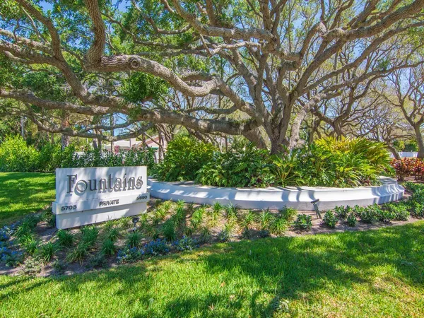 $8,000 | 5828 Jimmy Buffett Mem Highway, Unit 30, Indian River Shores, FL 32963