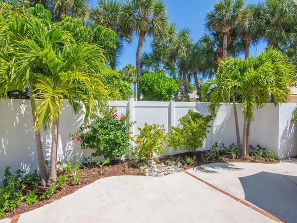 $8,000 | 5828 Jimmy Buffett Mem Highway, Unit 30, Indian River Shores, FL 32963