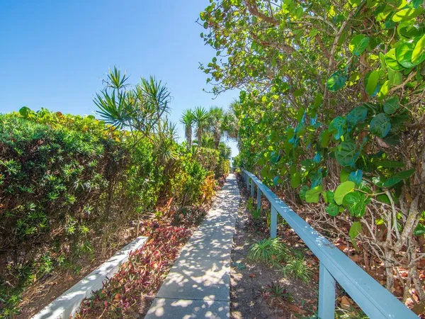 $8,000 | 5828 Jimmy Buffett Mem Highway, Unit 30, Indian River Shores, FL 32963