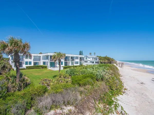 $8,000 | 5828 Jimmy Buffett Mem Highway, Unit 30, Indian River Shores, FL 32963