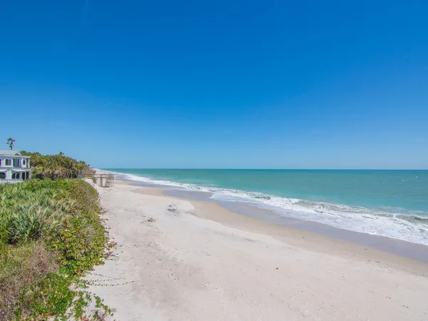 $8,000 | 5828 Jimmy Buffett Mem Highway, Unit 30, Indian River Shores, FL 32963