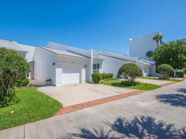 $8,000 | 5828 Jimmy Buffett Mem Highway, Unit 30, Indian River Shores, FL 32963