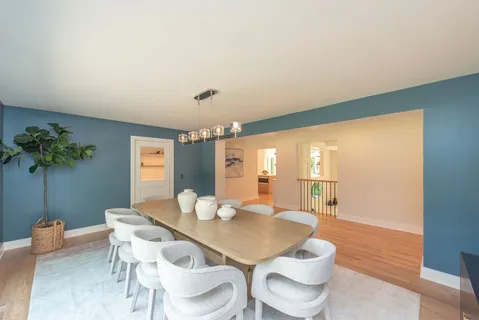 $3,750,000 | 1221 Loch Lane, Lake Forest, IL 60045
