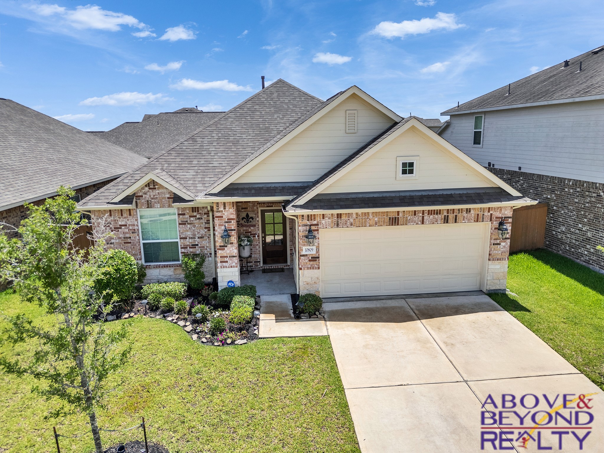 10809 Mendel Ter Drive Rosharon, TX 77583 - Photo 2 of 32