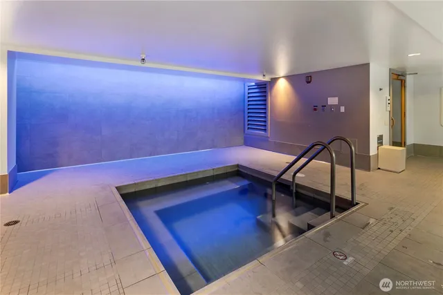 $518,500 | 1415 2nd Avenue, Unit 1106, Seattle, WA 98101