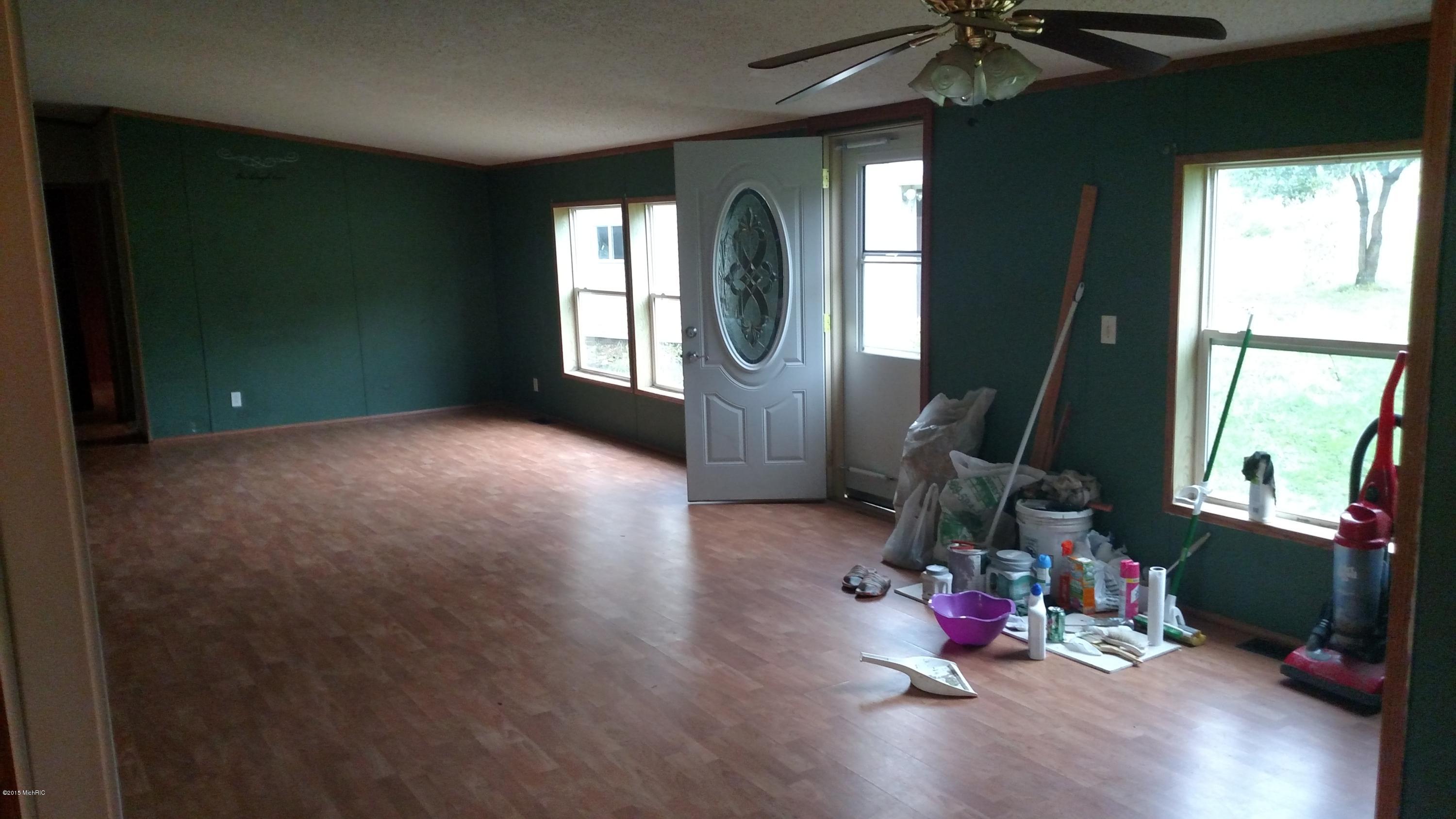 11660 South Sheridan Road Fenwick, MI 48834 - Photo 12 of 21 IMG_20150908_172034110