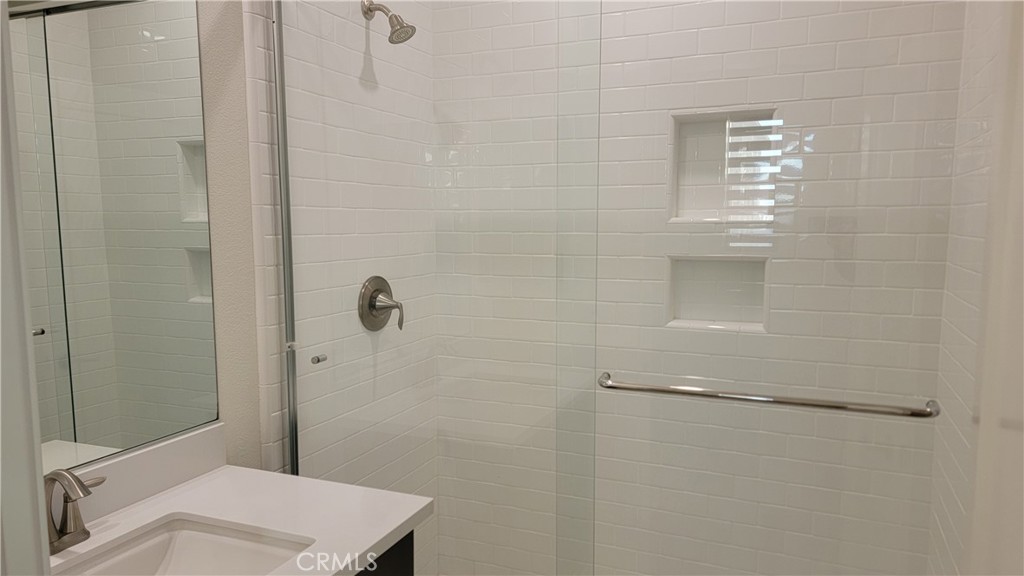 112 Acamar Irvine, CA 92618 - Photo 14 of 28