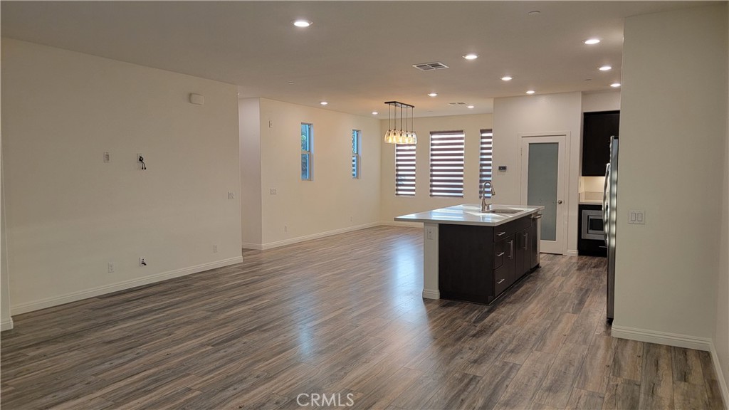112 Acamar Irvine, CA 92618 - Photo 2 of 28