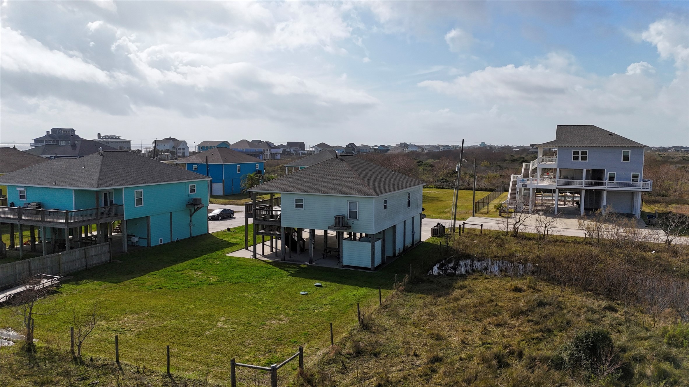 906 Helen Boulevard Crystal Beach, TX 77650 - Photo 2 of 35