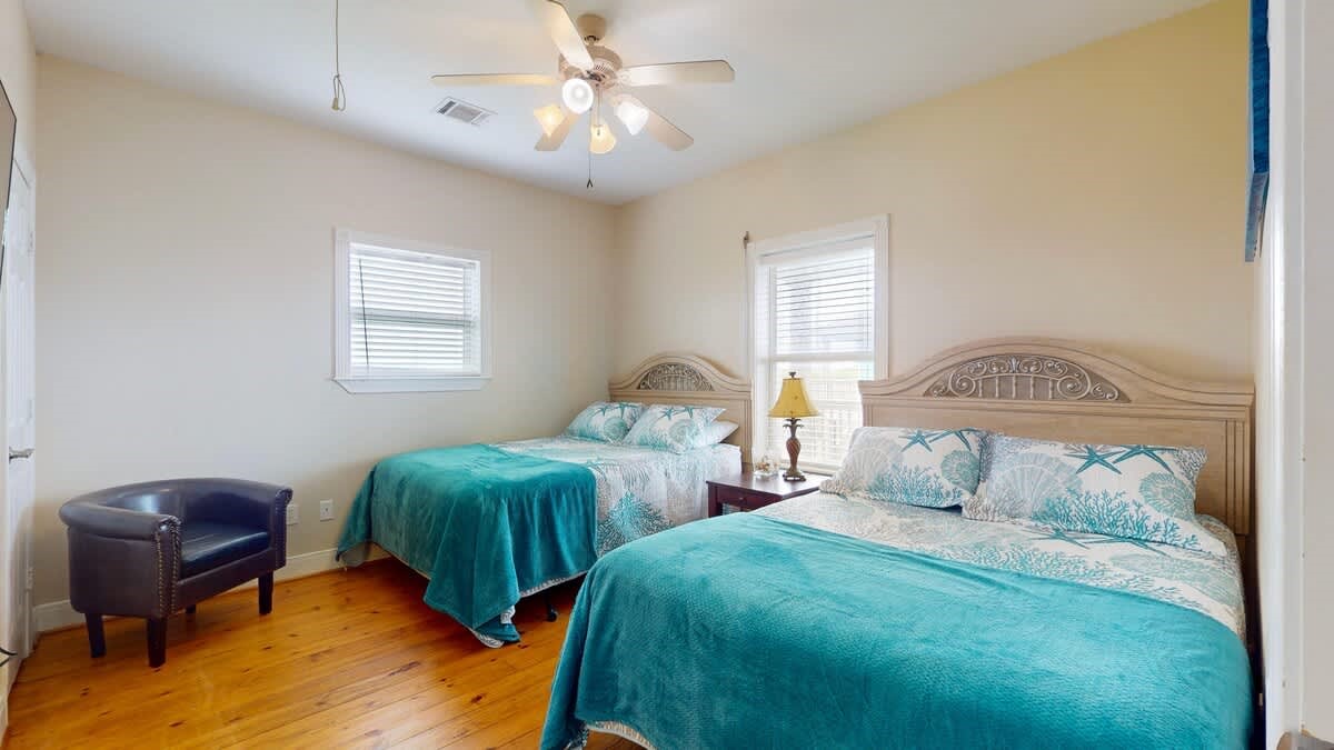 906 Helen Boulevard Crystal Beach, TX 77650 - Photo 23 of 35