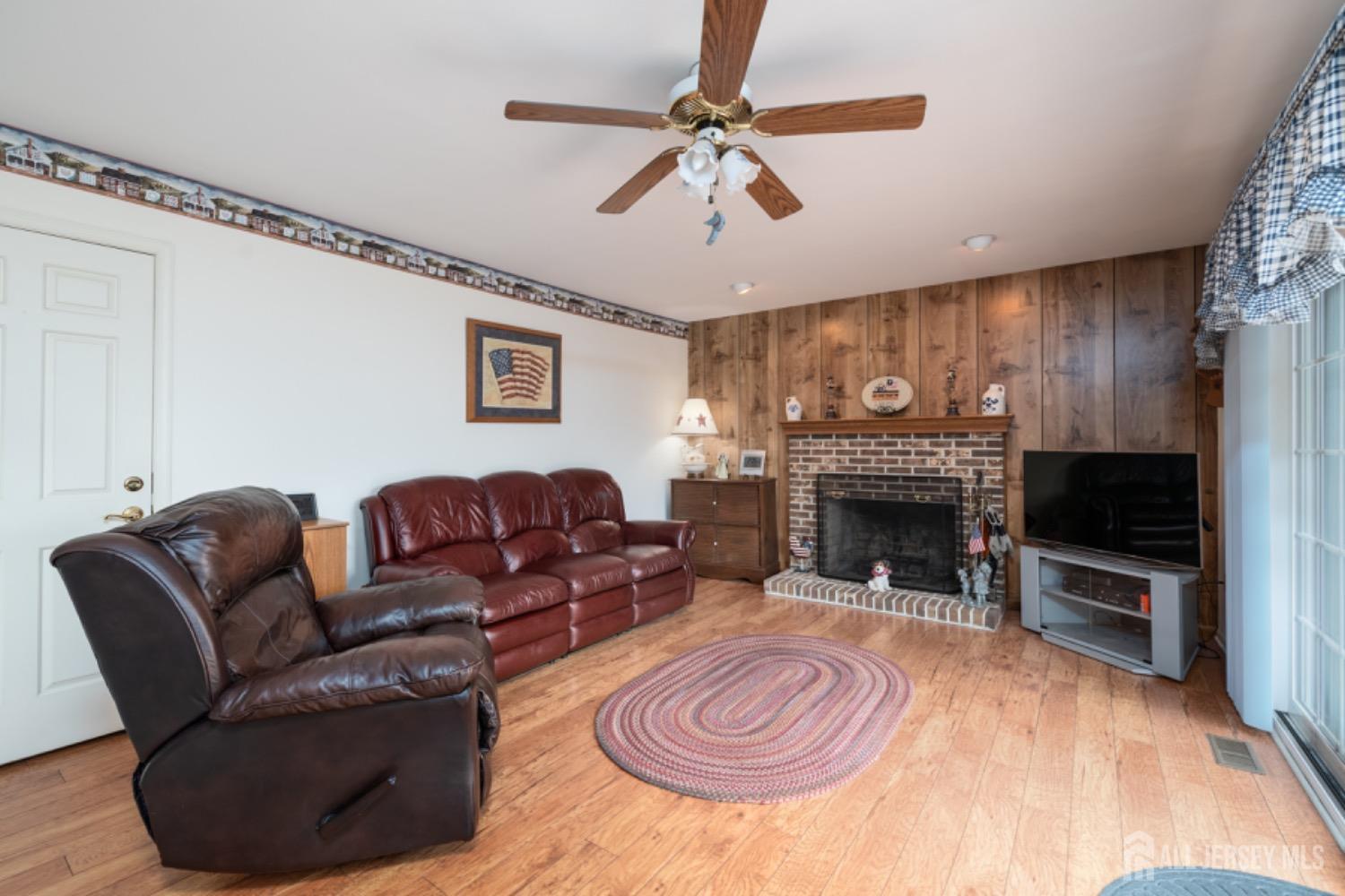 6 Tower Road Freehold, NJ 07728 - Photo 8 of 24 Gallery Image 8
