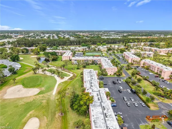 $1,295 | 150 Turtle Lake Court, Unit 309, Naples, FL 34105