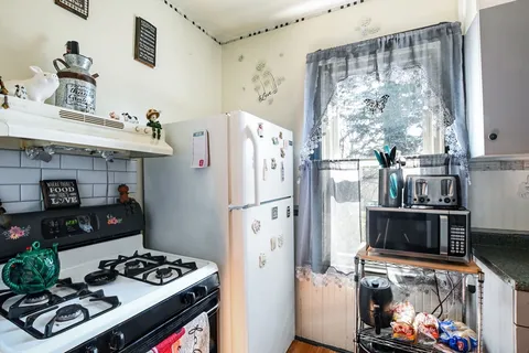 $564,900 | 170-172 Adams Street, New Bedford, MA 02746