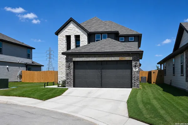 $2,800 | 8657 Merlin Cove, San Antonio, TX 78223