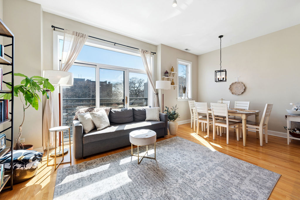 2242 West Roscoe Street, Unit 3 Chicago, IL 60618 - Photo 9 of 16